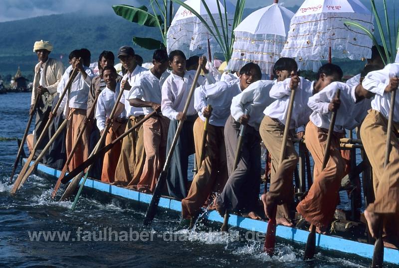 Inle Prozession 1